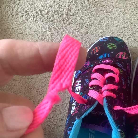 HEELYS Roller Skate Shoes Unisex Size Youth 6 Pro 20 Wheeled Sneakers Black Neon - Picture 9 of 9